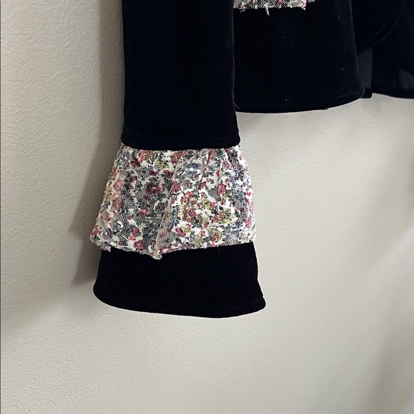 \id Collection black velvet blazer size medium - Picture 6 of 16